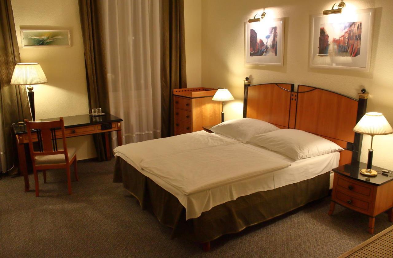 Hotel Central Nagykanizsa Εξωτερικό φωτογραφία