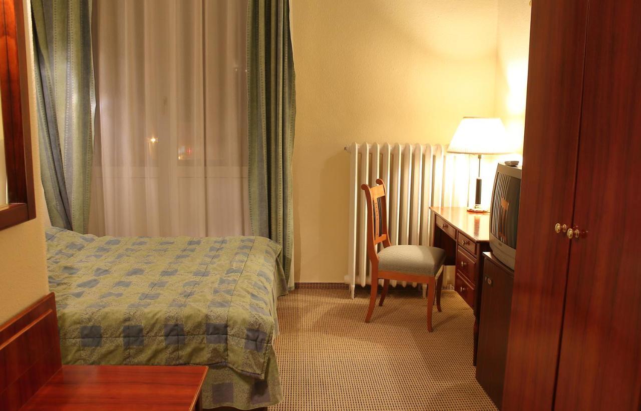 Hotel Central Nagykanizsa Εξωτερικό φωτογραφία
