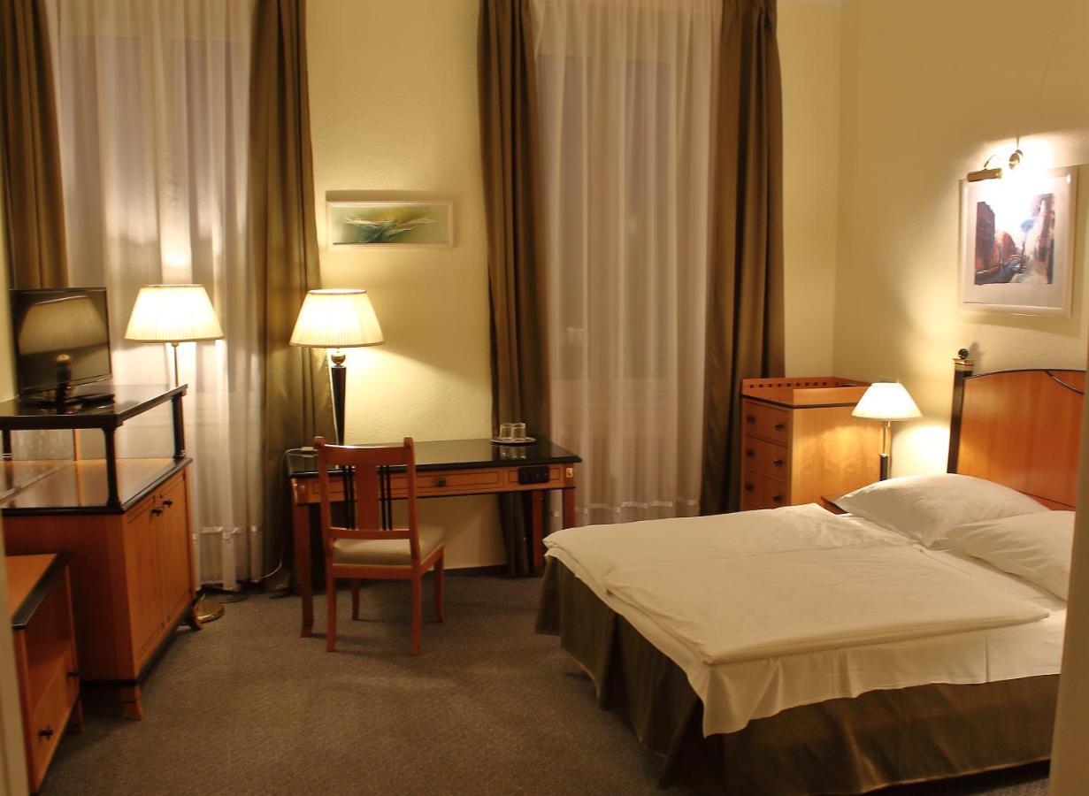 Hotel Central Nagykanizsa Εξωτερικό φωτογραφία
