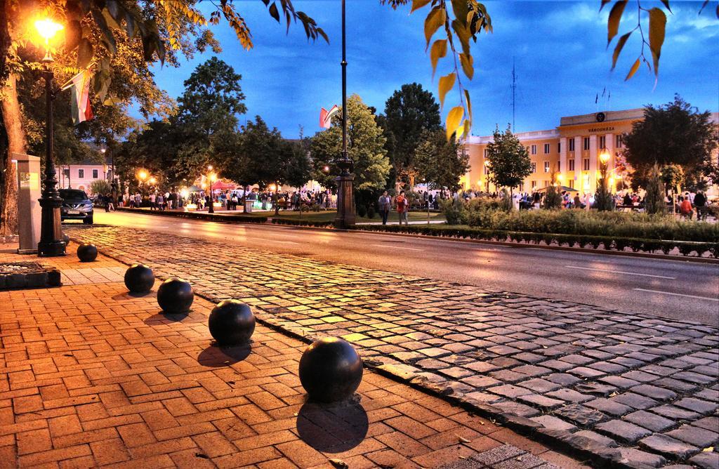 Hotel Central Nagykanizsa Εξωτερικό φωτογραφία